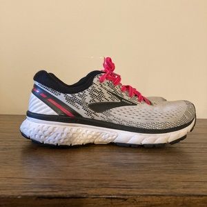 Brooks running sneakers